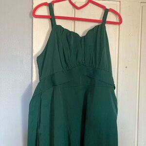 Elegant Green Sleeveless Dress
